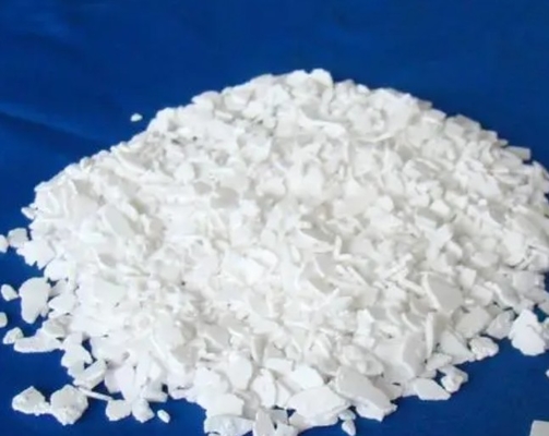 Bom preço. Os flocos do Dihydrate do cloreto de cálcio granulam o grânulo CaCl2.2H2O CAS 10035-04-8 on-line